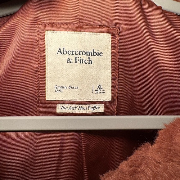 Puffer Jacket - Picture 7 of 11